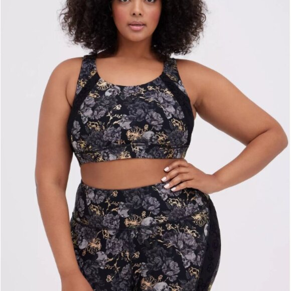 FULL SET! Active Tee, Pants, & Sports Bra!! 3 in one. - Picture 2 of 13